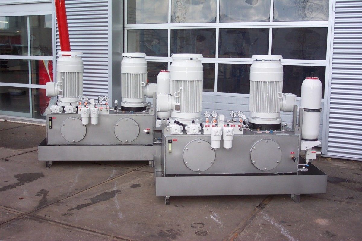 Hydraulic System for gangway and loading technology