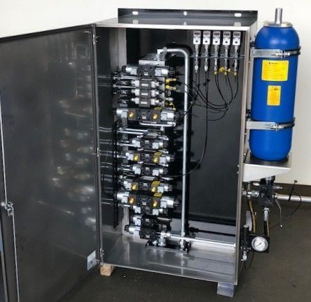 Hydraulic system for the transportation of tambours