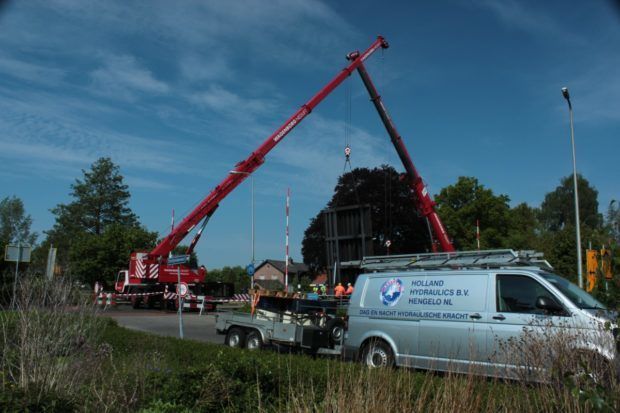 hydraulic driven bridge 1