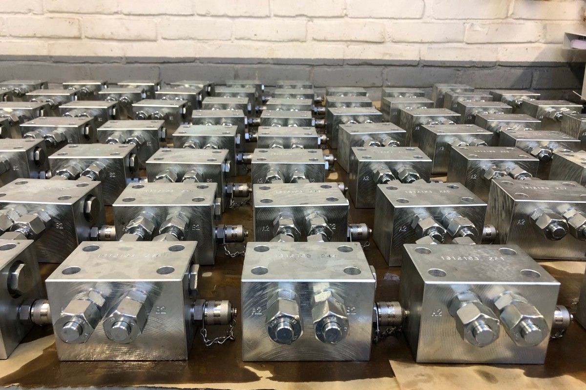 Manifolds for JPG