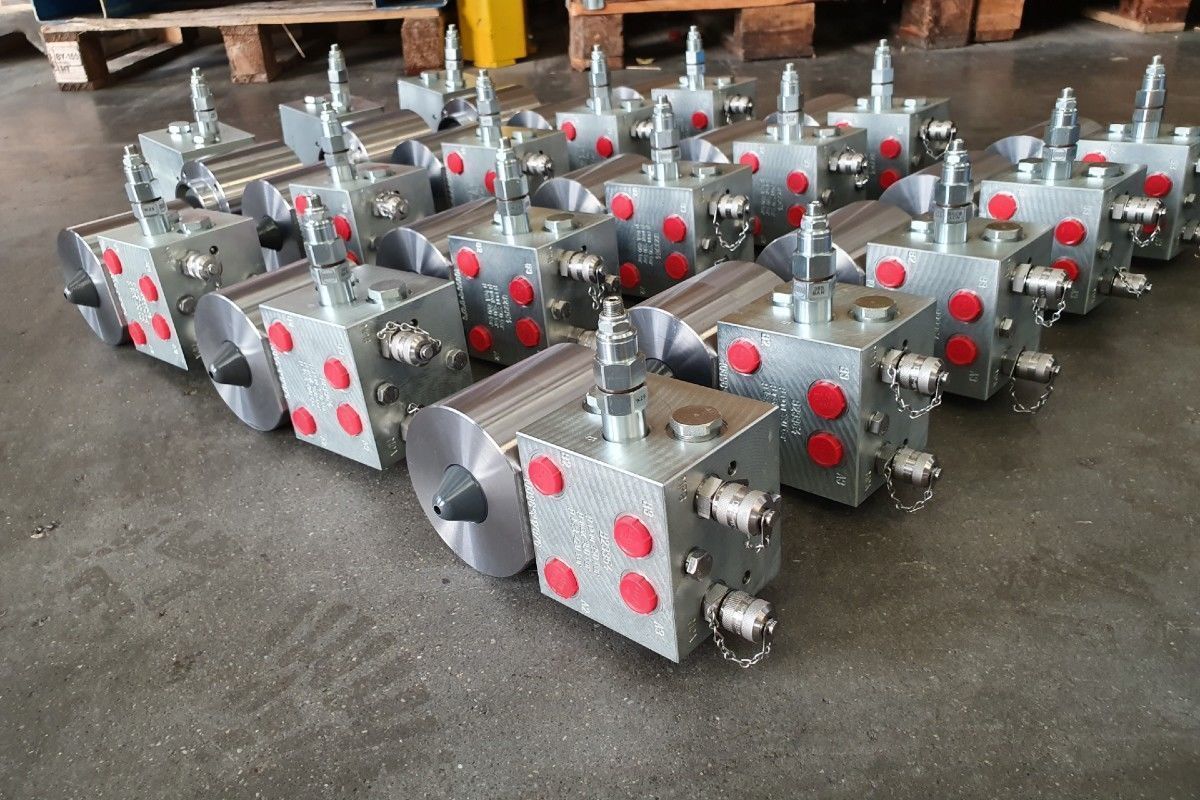 Manifolds for JPG