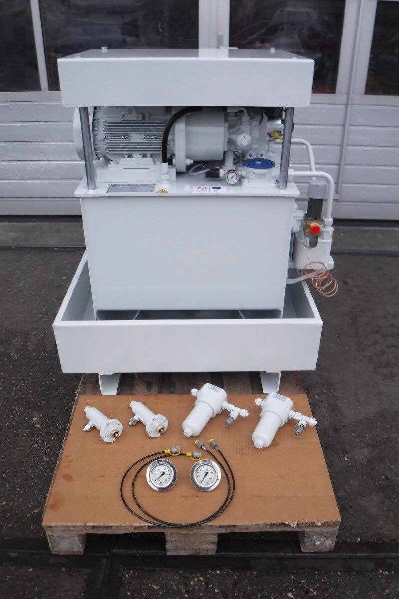 Hydraulische-systemen-RVS-transportbanden-e1629966599498