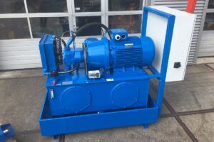 Hydraulisch systeem tbv rompen van buizen