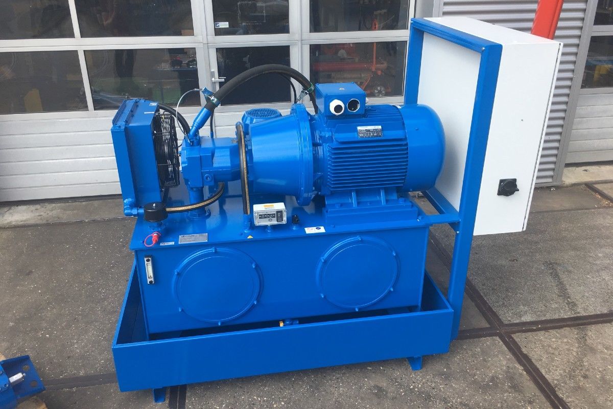 Hydraulisch systeem tbv rompen van buizen