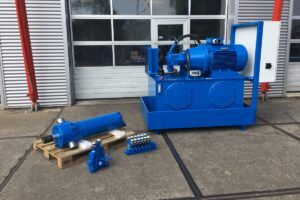 Hydraulisch systeem tbv rompen van buizen