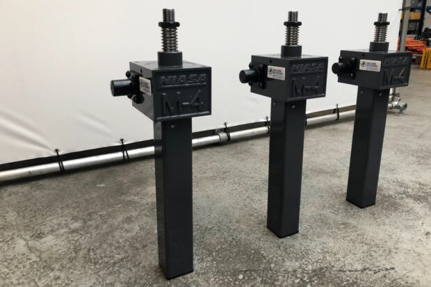 3 x 4M screw jacks medical industry