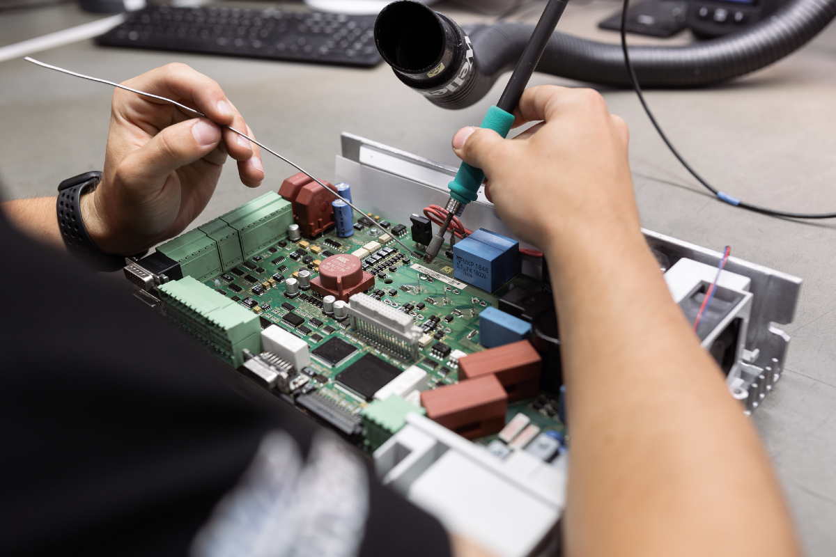 Reparatie Servo Drives